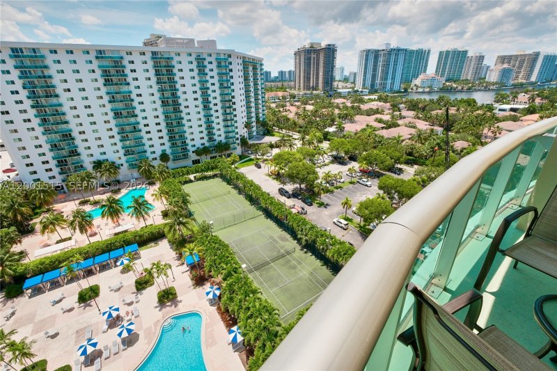 Condo for sale at Ocean Reserve 1406