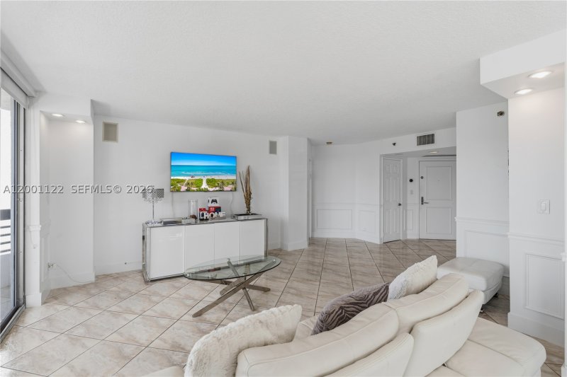 Comprar apartamento en Mystic Pointe 300 513