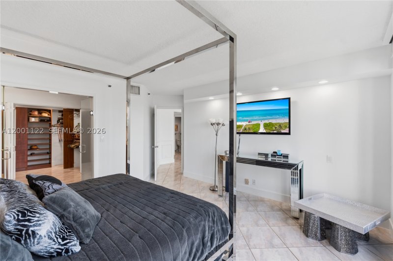 Comprar apartamento en Mystic Pointe 300 513