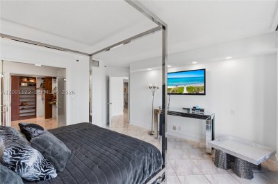 Comprar apartamento en Mystic Pointe 300 513