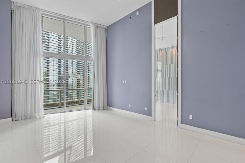 Condo for sale at Icon Brickell Tower I 2812