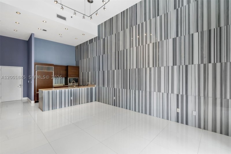 Condo for sale at Icon Brickell Tower I 2812