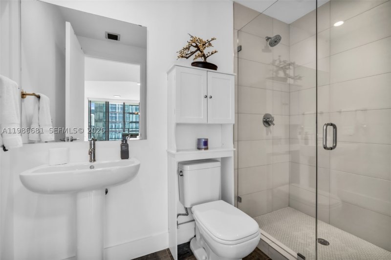 Comprar apartamento en Biscayne Beach 1408