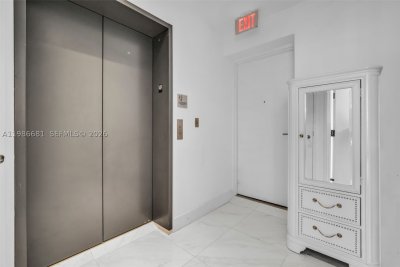 Comprar apartamento en Biscayne Beach 1408