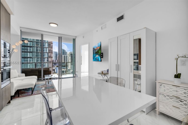 Comprar apartamento en Biscayne Beach 1408
