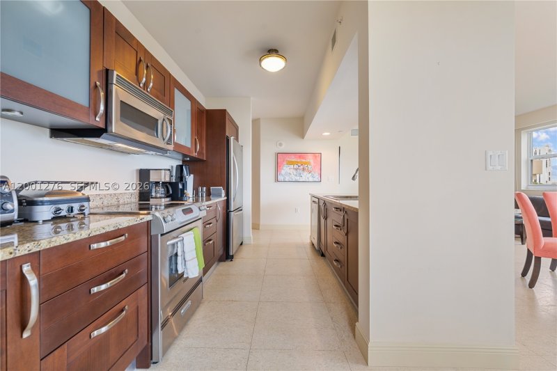 Comprar apartamento no Turnberry Village 610