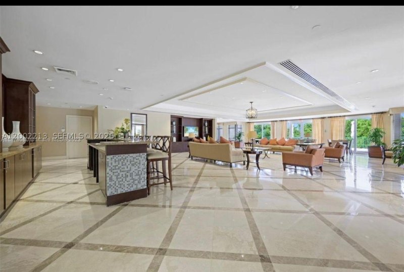 Comprar apartamento en Turnberry Village 906