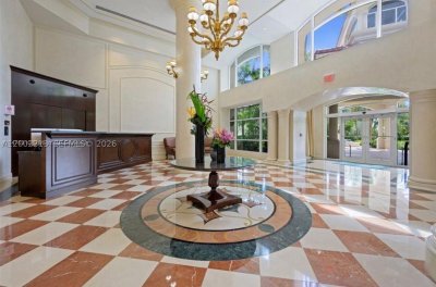 Comprar apartamento en Turnberry Village 906