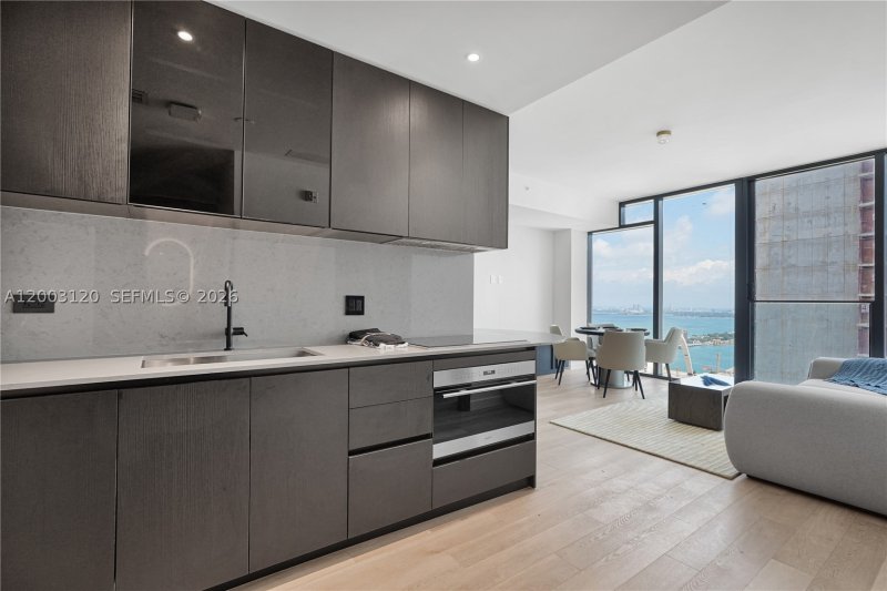 Condo for sale at E11EVEN Hotel & Residences 4006