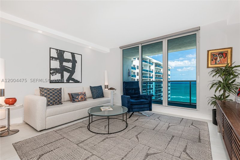 Alquiler de apartamento en Roney Palace 1440