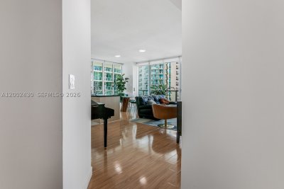 Comprar apartamento no Axis on Brickell South Tower 2107-S