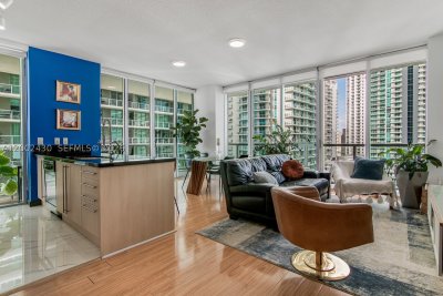 Comprar apartamento no Axis on Brickell South Tower 2107-S