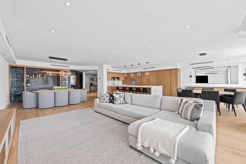 Comprar apartamento no Peninsula II 2906