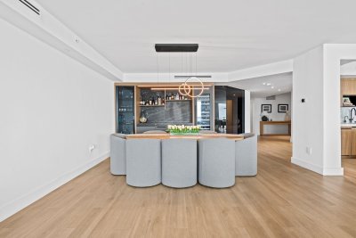 Comprar apartamento no Peninsula II 2906