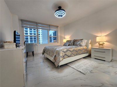Aluguel de apartamento no Alexander Towers 719