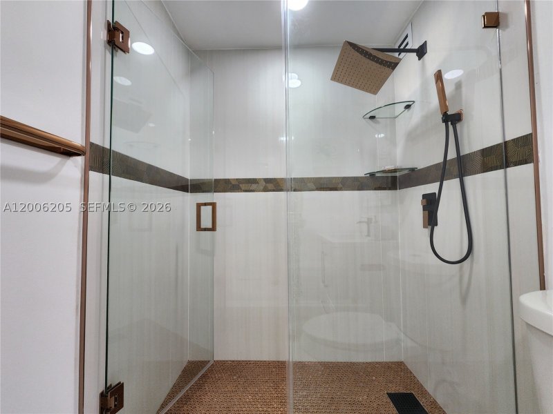 Apartment for rent at Alexander Towers 719