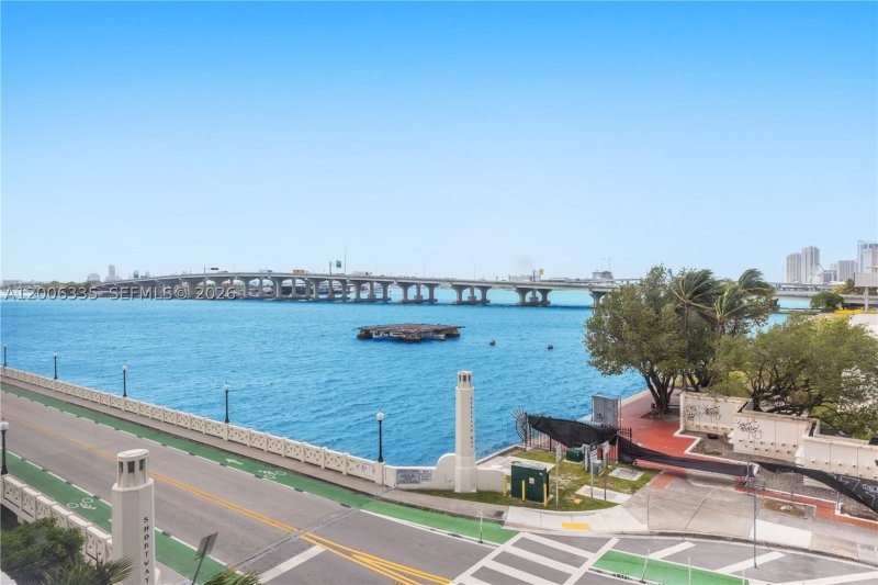 Condo for sale at The Venetia 501