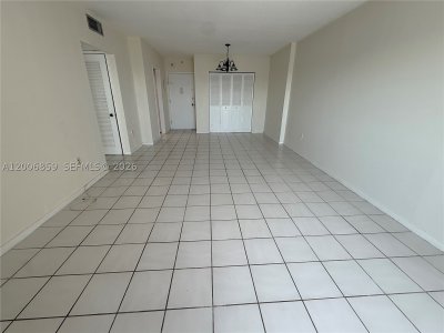 Comprar apartamento en Coastal Towers 608