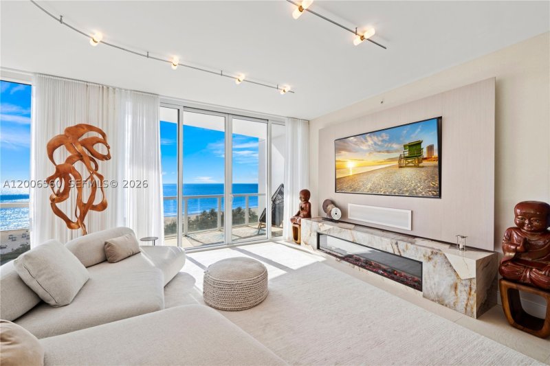 Condo for sale at Continuum II North 1201/08