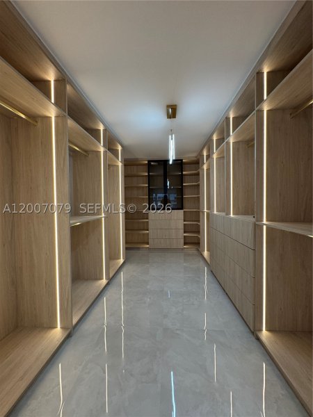 Condo for sale at Southpoint Towers 901N