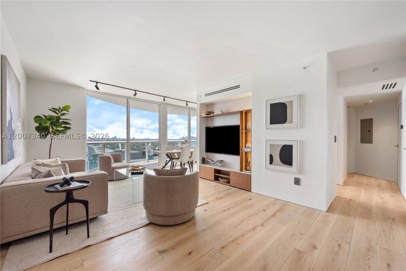 Comprar apartamento en Akoya 3904