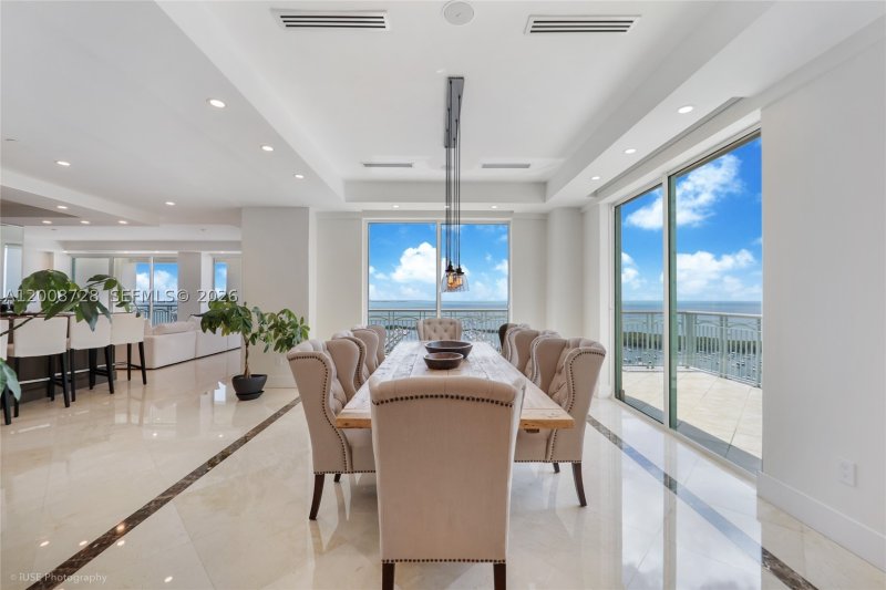 Apartment for rent at Ritz Carlton Coconut Grove 2202