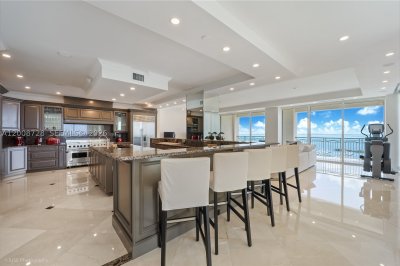 Alquiler de apartamento en Ritz Carlton Coconut Grove 2202