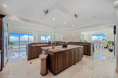 Alquiler de apartamento en Ritz Carlton Coconut Grove 2202