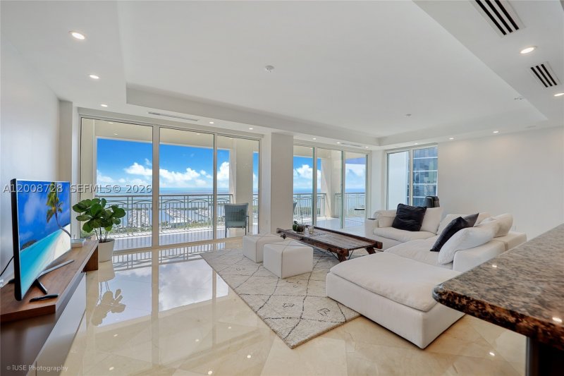 Apartment for rent at Ritz Carlton Coconut Grove 2202