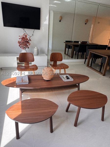 Condo for sale at Roney Palace 427