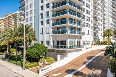 Aquarius Towers Apt #508S