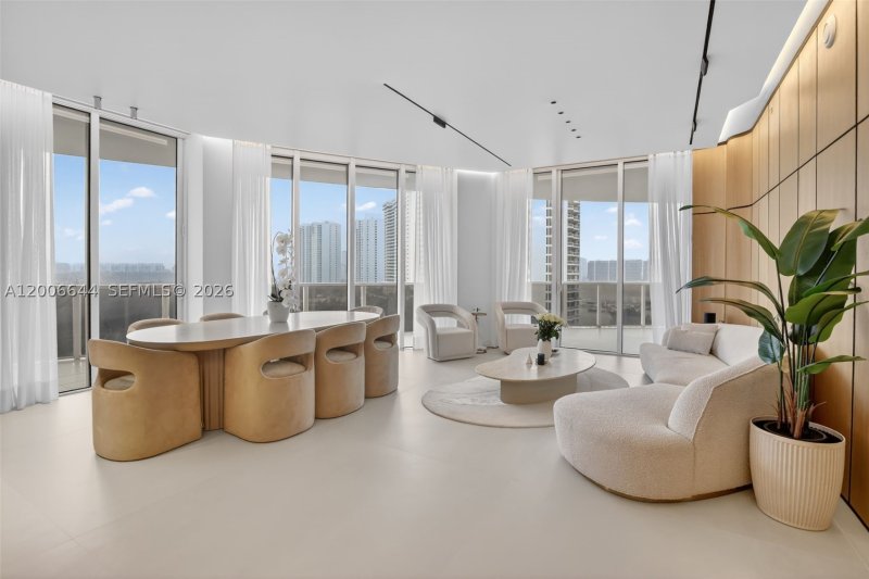 Condo for sale at Bellini at Williams Island 904
