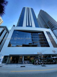 1010 Brickell Apt #2910