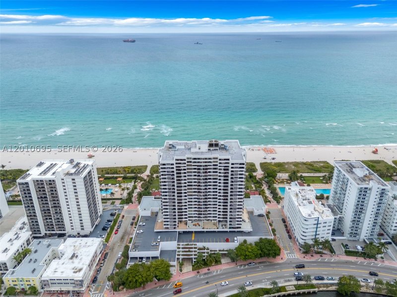 Condo for sale at Club Atlantis 2401