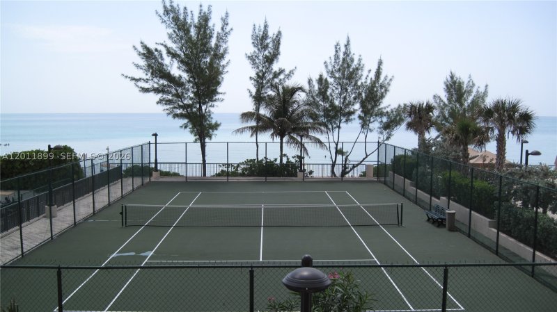 Condo for sale at Malaga Towers 3D