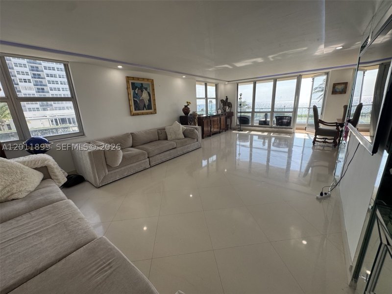 Condo for sale at Malaga Towers 3D