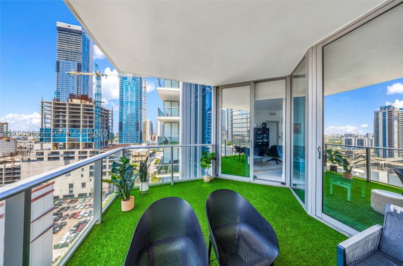Condo for sale at Paramount Miami WorldCenter 1408