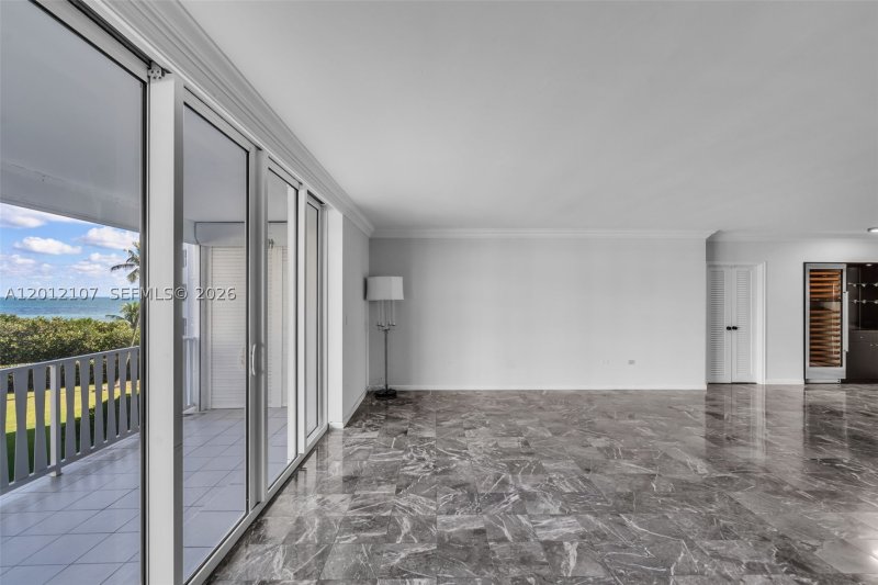 Condo for sale at Island House 407