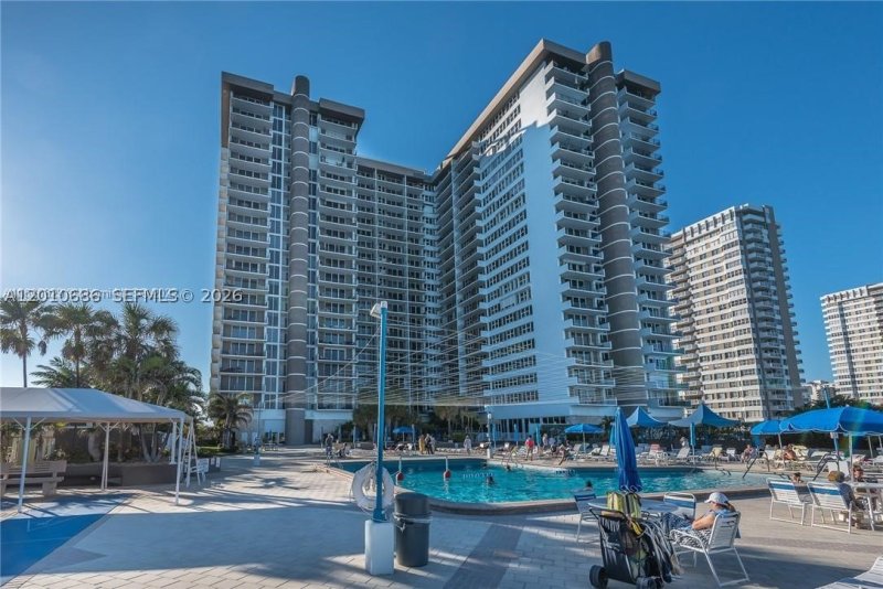 Apartment for rent at Parker Plaza Estates 1706