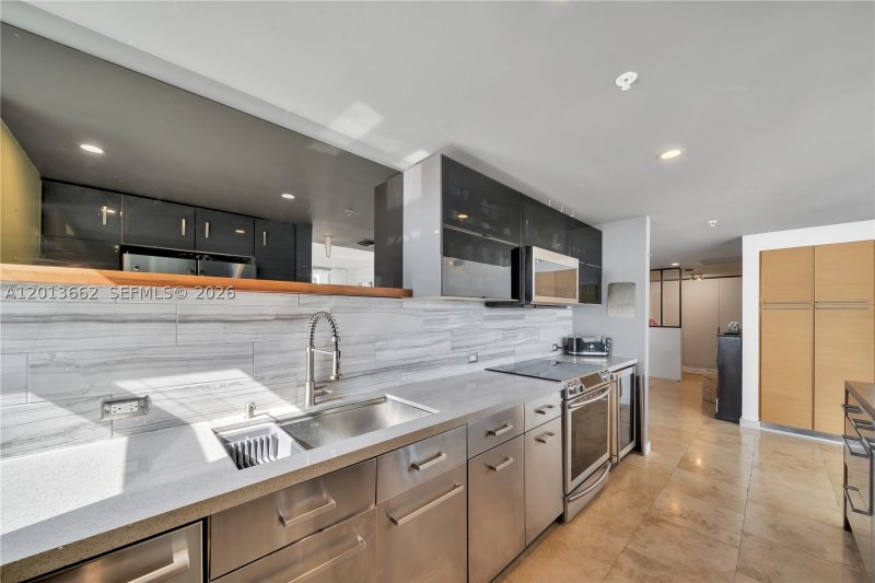 Comprar apartamento en Blue Bay Tower 1501