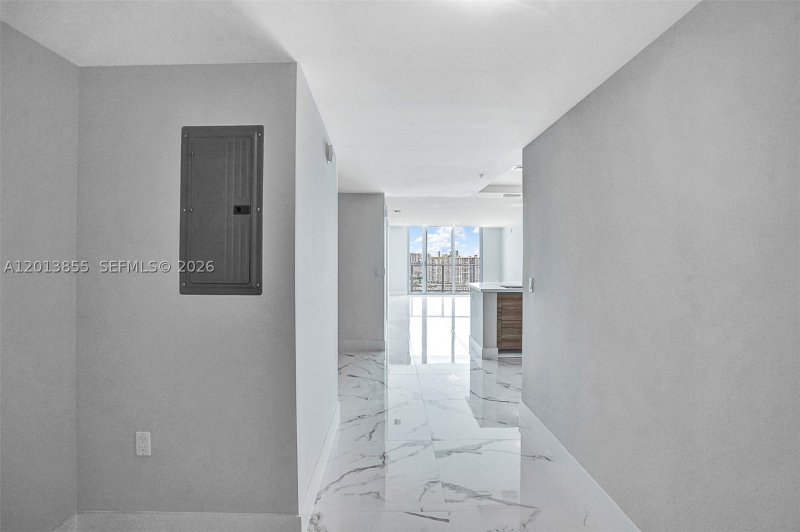 Comprar apartamento en Parque Towers at St. Tropez 5-2205