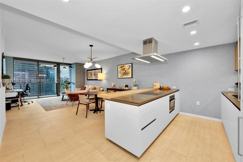 Apartment for rent at Brickell Flatiron 3914