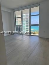 Apartment for rent at Harbour House 1435
