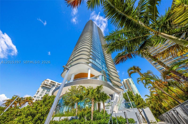 Alquiler de apartamento en Una Residences at Brickell 1203