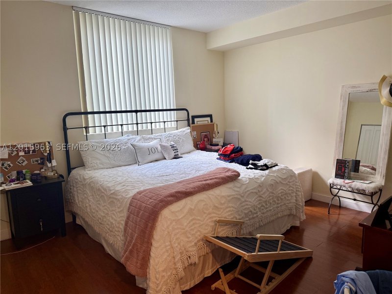 Condo for sale at 23 Biscayne Bay 707