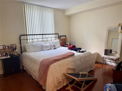 Comprar apartamento no 23 Biscayne Bay 707