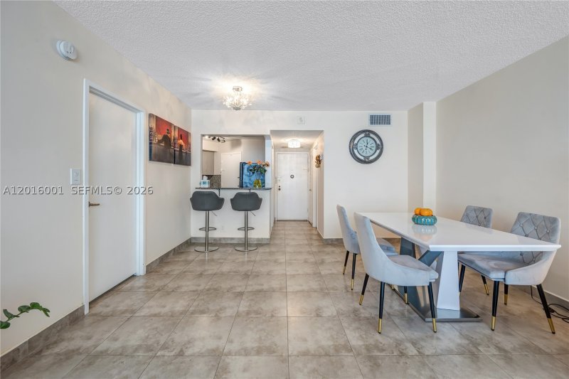 Apartment for rent at Sea Air Towers 1015