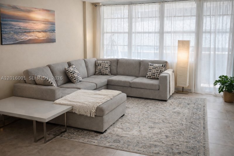 Apartment for rent at Sea Air Towers 1015