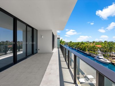Comprar apartamento no 160 Marina Bay PH2