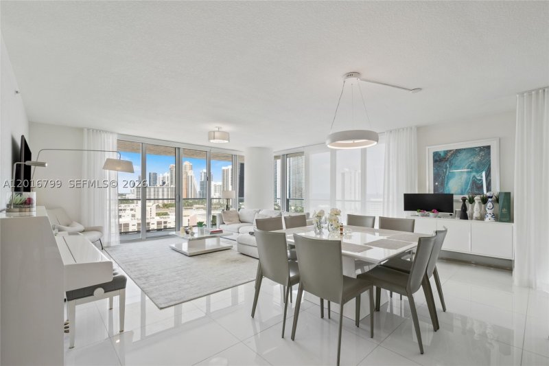 Condo for sale at Parque Towers at St. Tropez 4-1501